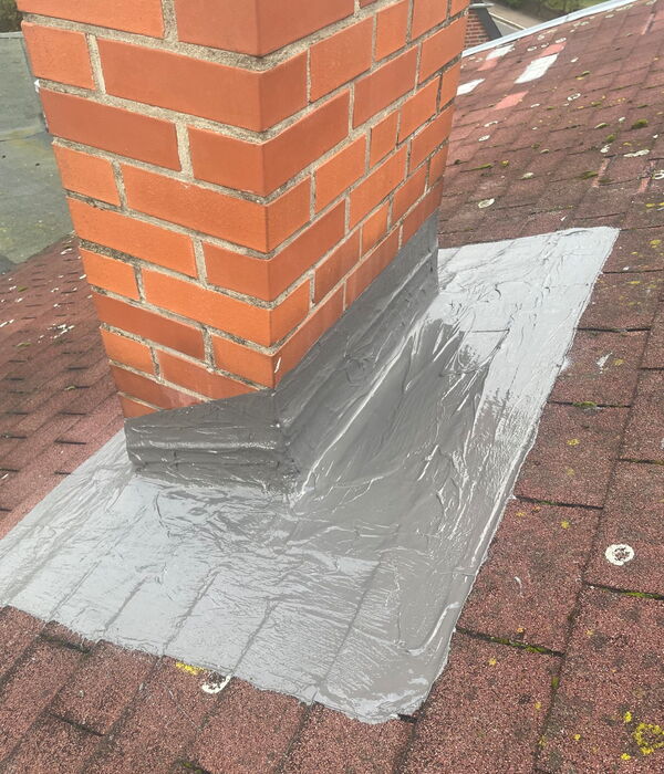 Flüssigkunststoff-Einfassung